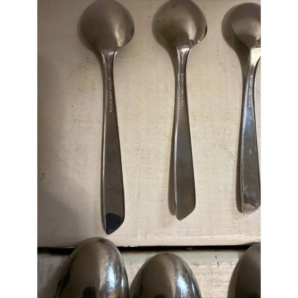 Set of 8 Superior NIGHT SKY pattern stainless oval place soup spoons 6 7/8